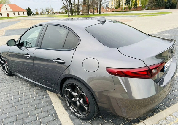 Alfa Romeo Giulia cena 92900 przebieg: 80400, rok produkcji 2019 z Piaski małe 529